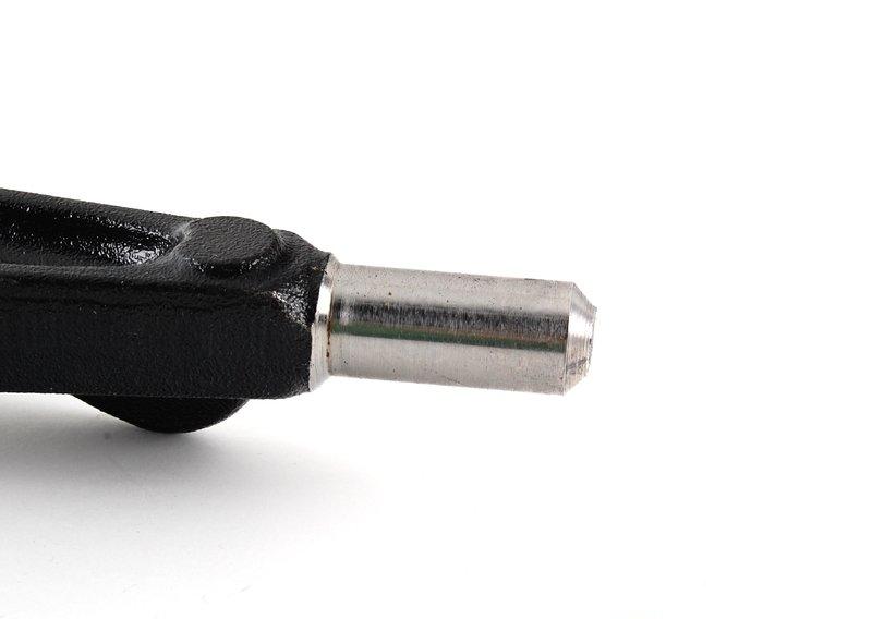 Поперечный рычаг подвески Л