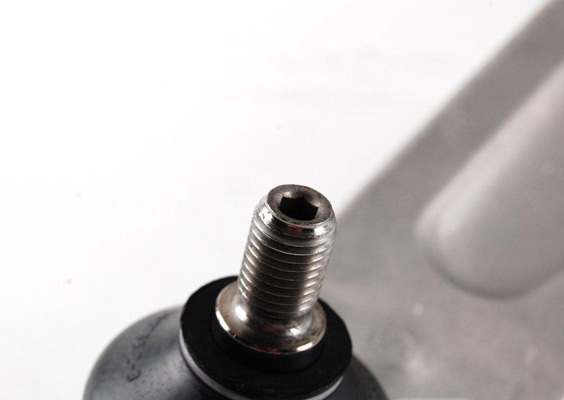 Поперечный рычаг подвески Л