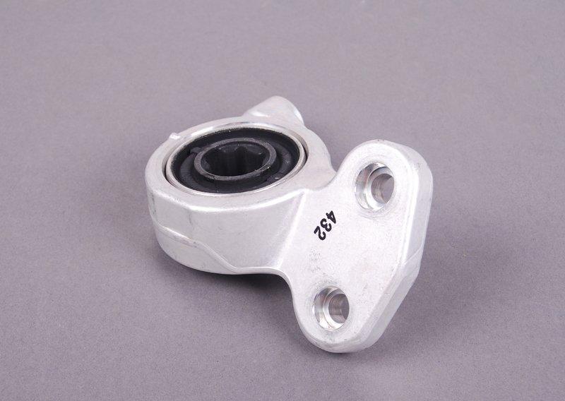 E46 Кронштейн попереч.рыч.с резиномет.шар.Л