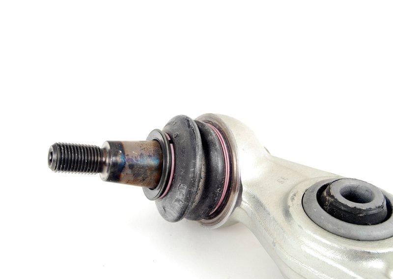 E70 рычаг нижний правый