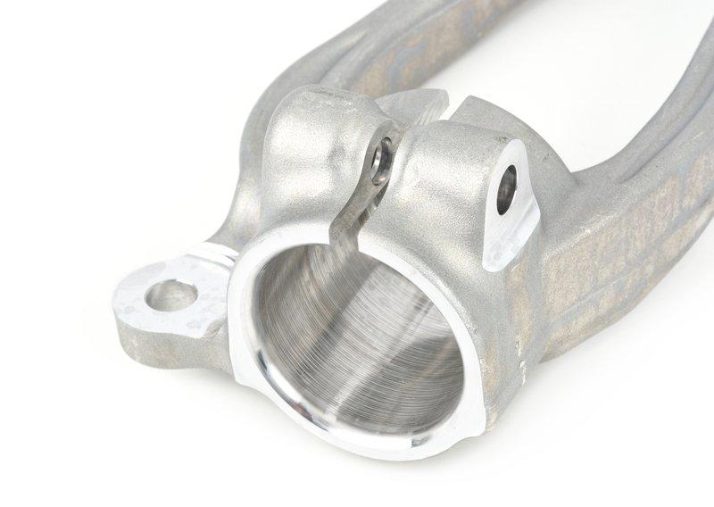 G30/G11 уши амортизатора правые