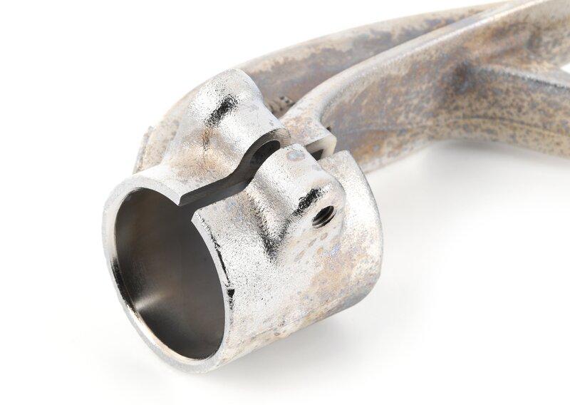 G05/G06/G07 крепление переднего левого амортизатора