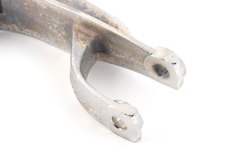 G05/G06/G07 крепление переднего левого амортизатора