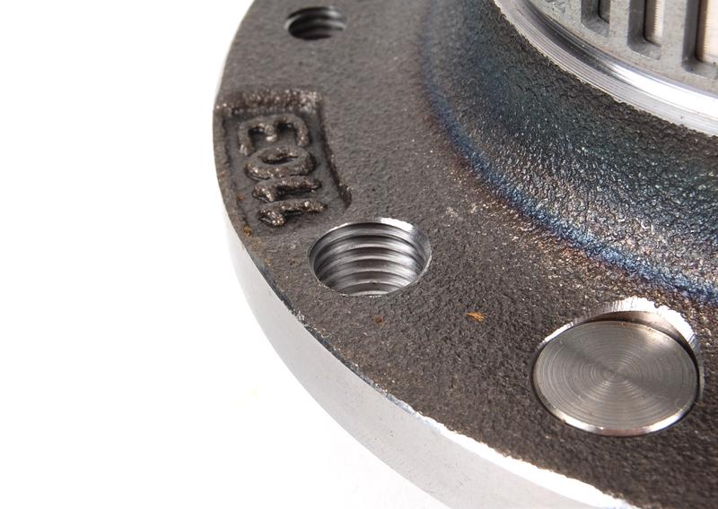 Ступица переднего колеса с подшипником