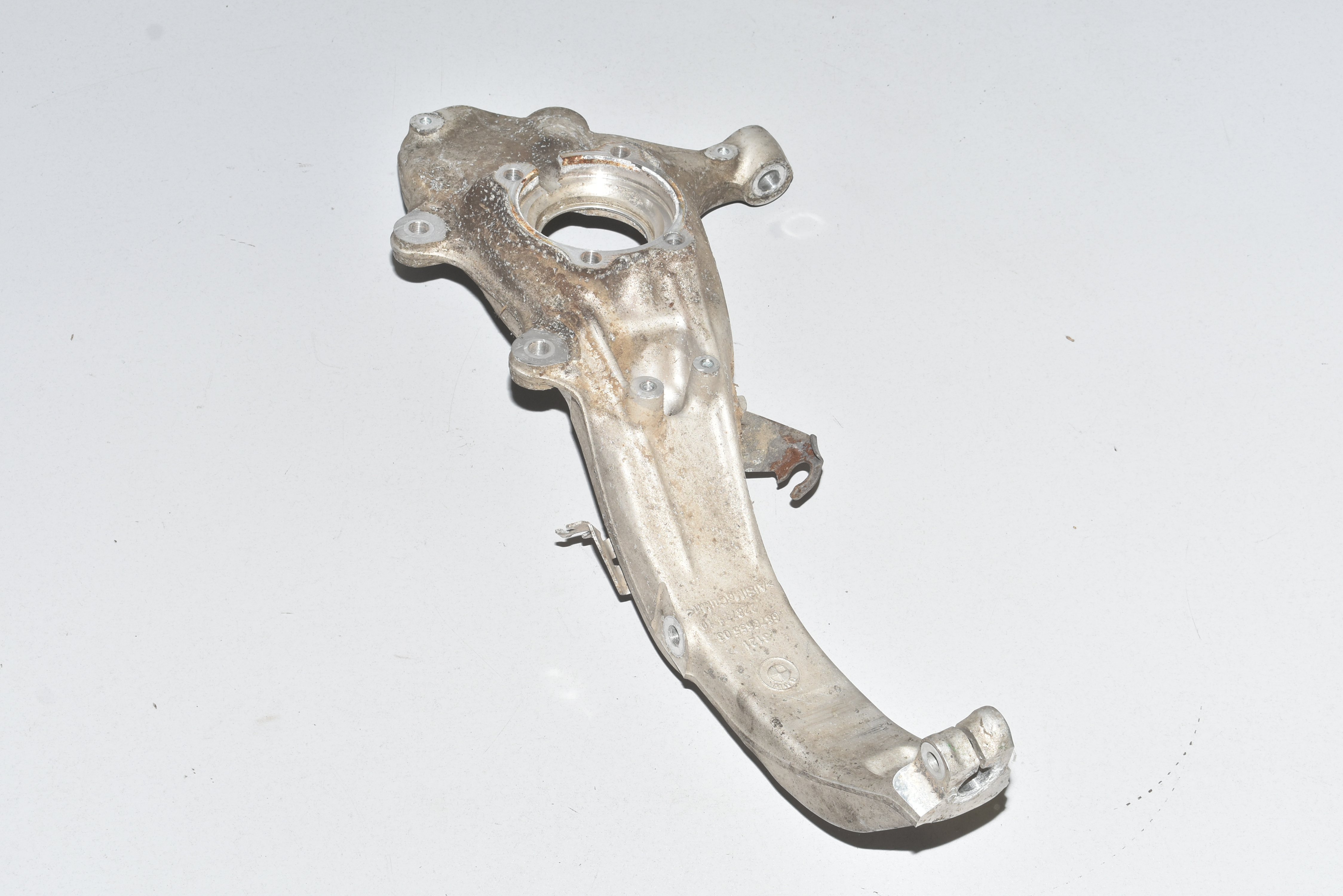 G05/G06/G07 кулак передний левый