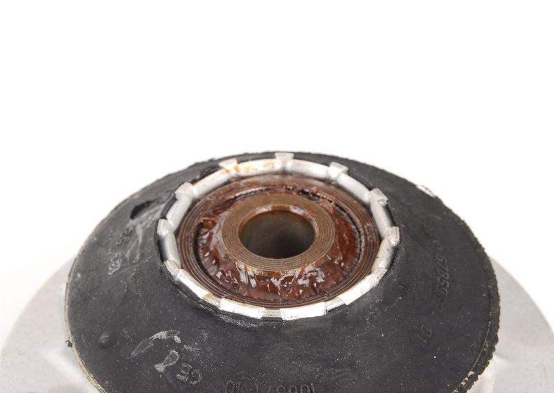 Верхняя опора амортизационной стойки