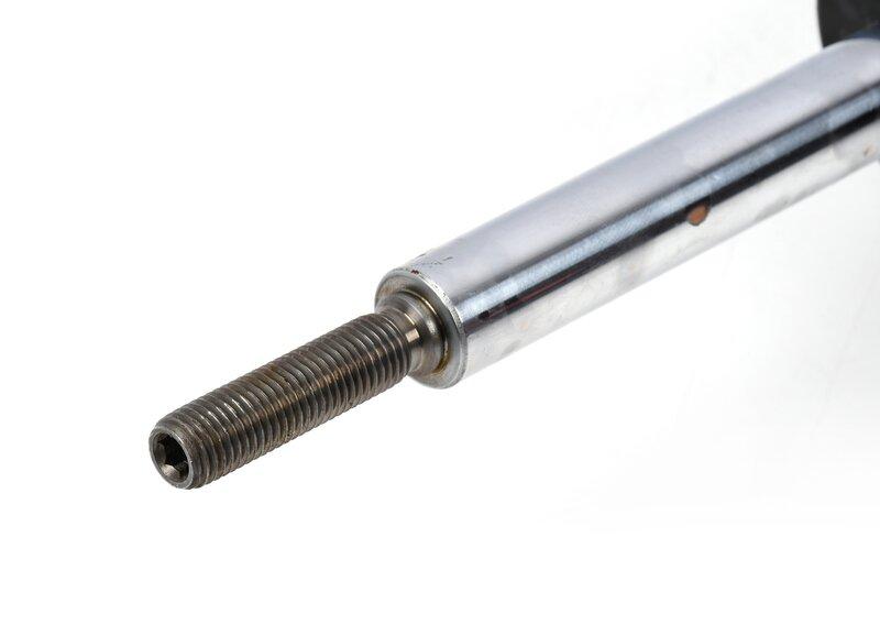 F85 передний правый аморт