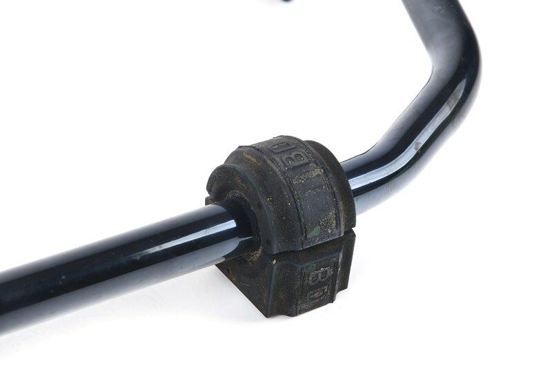 F30/F22/F36/F32 Стабилизатор с резиномет.шарниром Пд