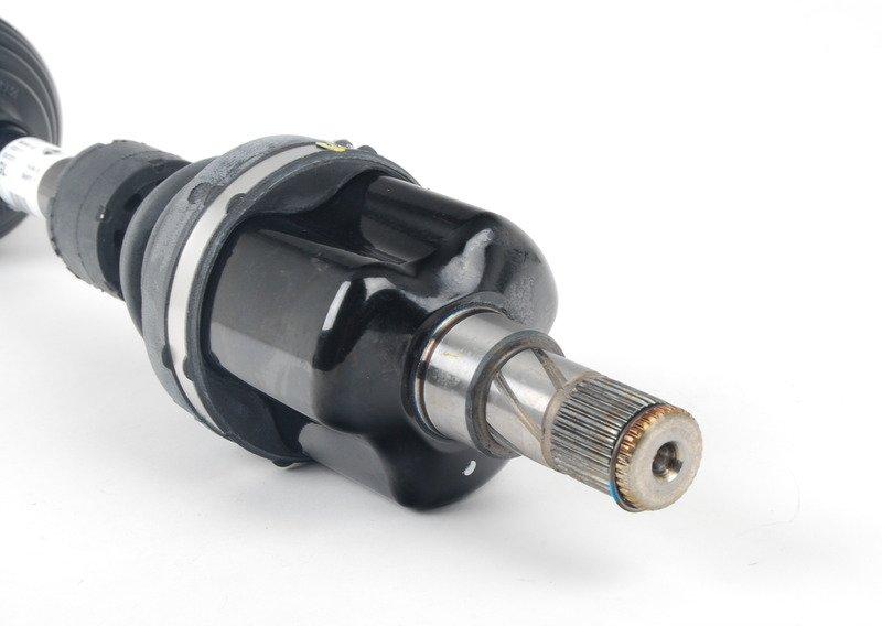 Приводной вал колеса Л