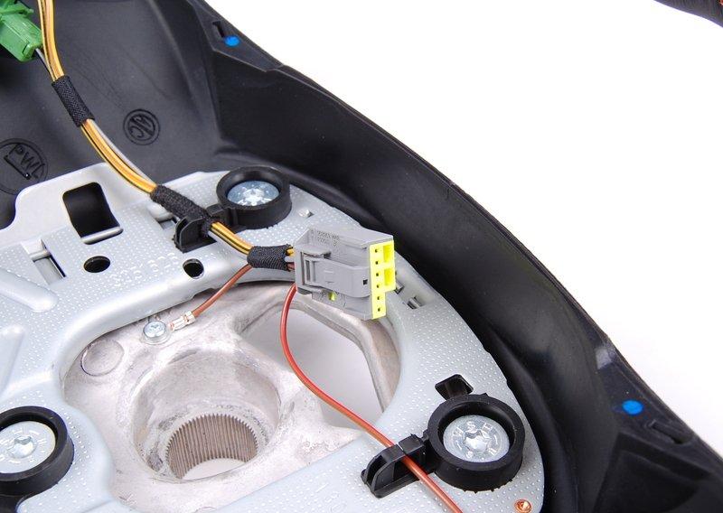 M спортивное рулевое колесо с НПБ,кожа