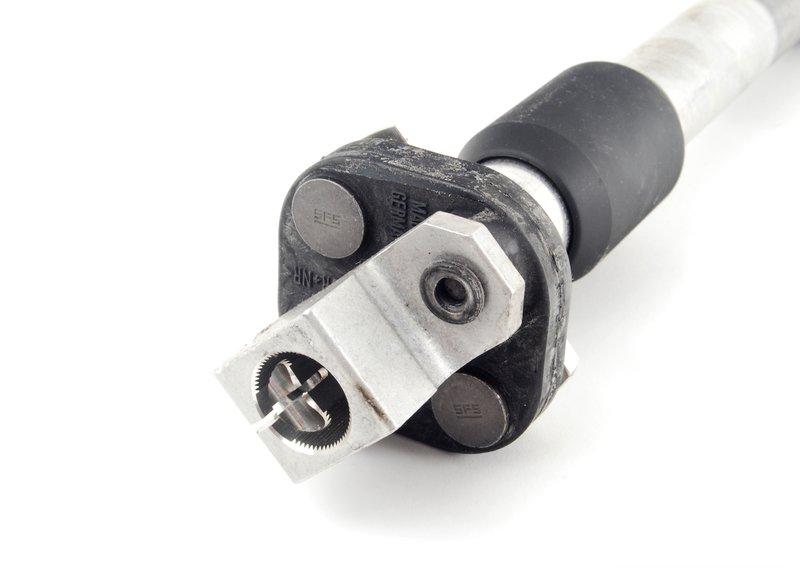 E53 рулеваяой вал