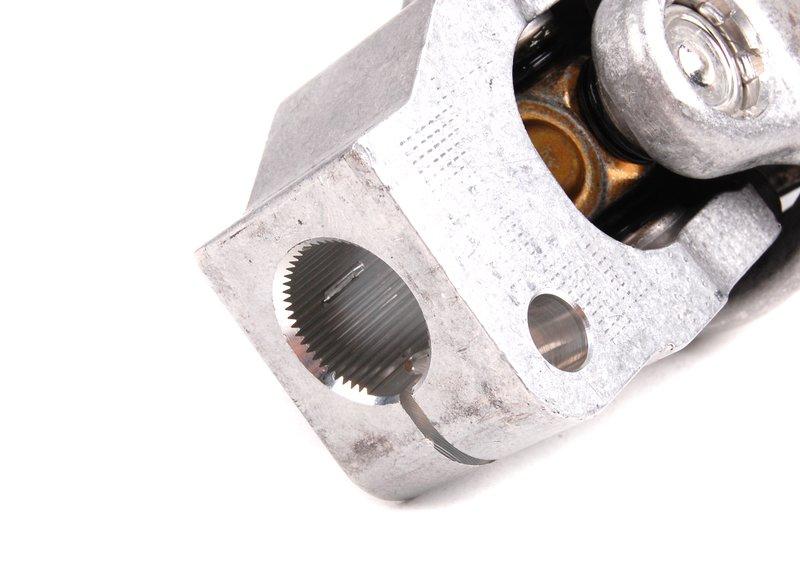 Карданный шарнир с крестовиной