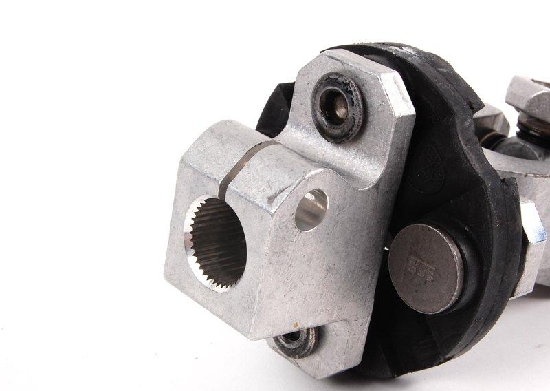 Карданный шарнир с крестовиной