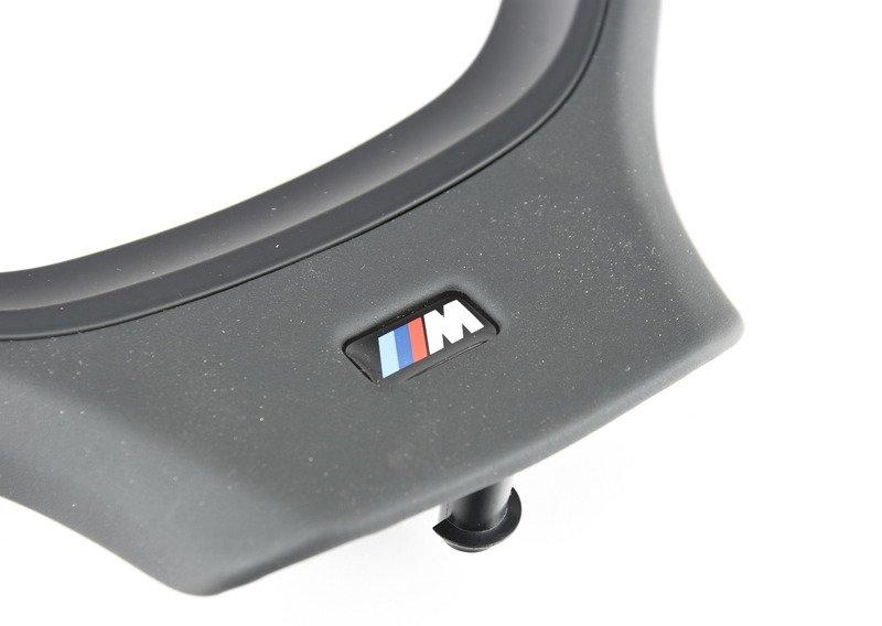 Крышка м/ф рулевого колеса в M-ст. черн