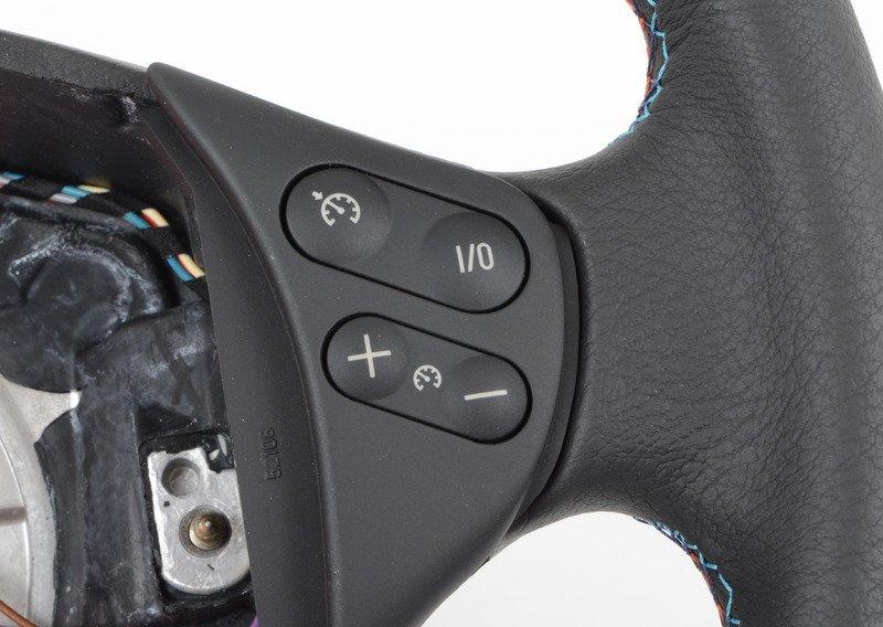 M спортивное рулевое колесо с НПБ,кожа