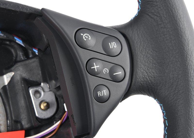 M спортивное рулевое колесо с НПБ,кожа