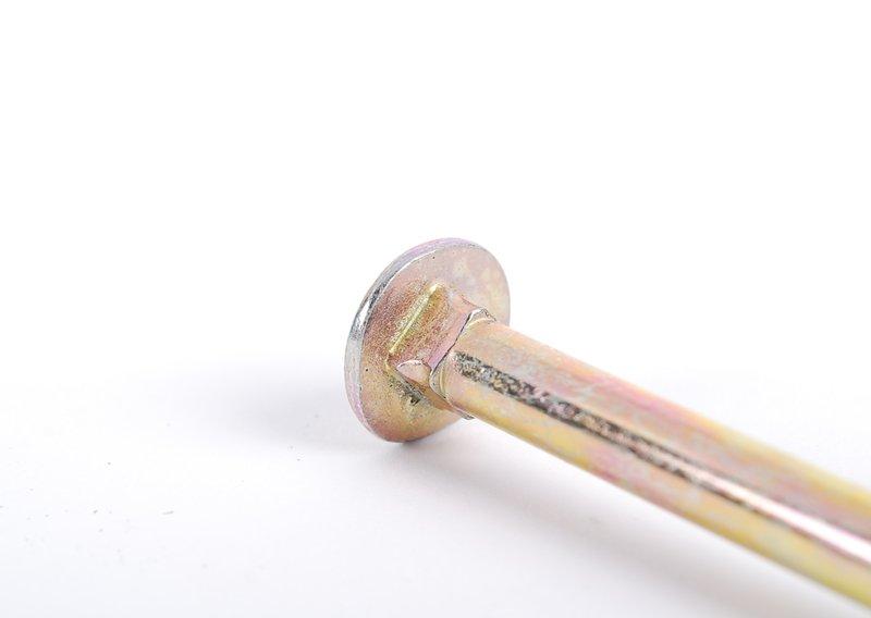 Винт с полукруглой плоской головкой