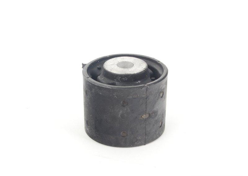 E53 задний сайлентблок подрамника