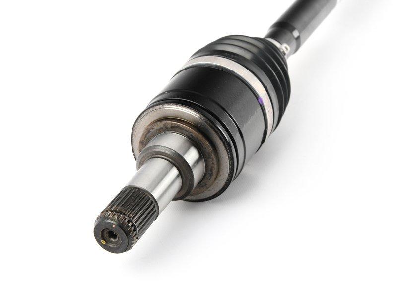 Приводной вал колеса Л