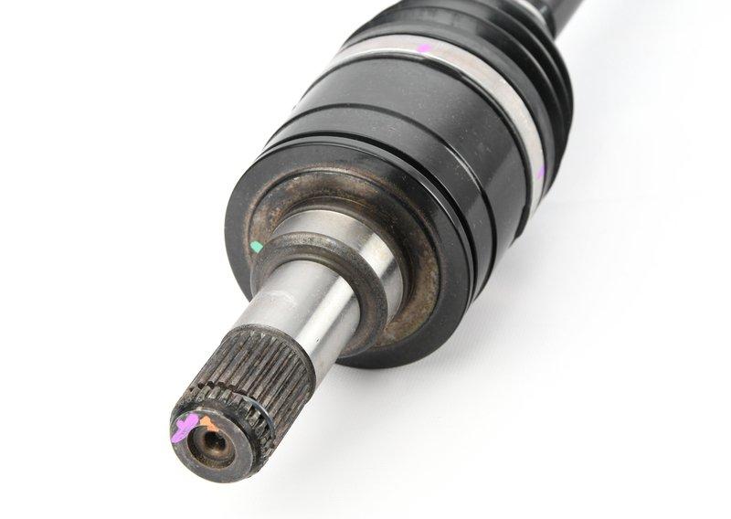 Приводной вал колеса Л