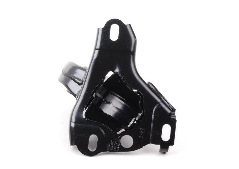 Кронштейн продольного рычага Л