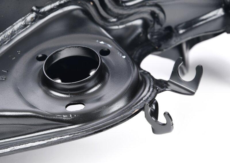 F48 здний продольный рычаг правый