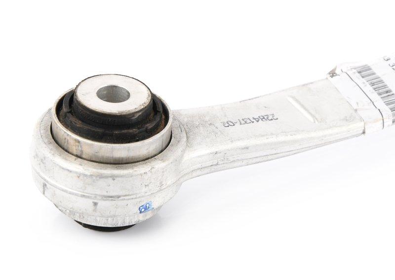 F10/F12/F06 Поп.рычаг подвески с рез.мет.шарниром Л