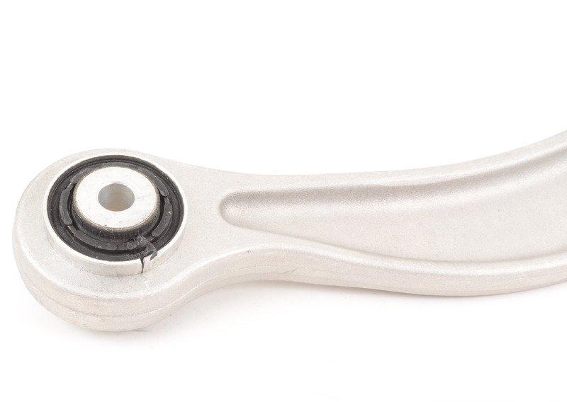 F10 задний рычаг