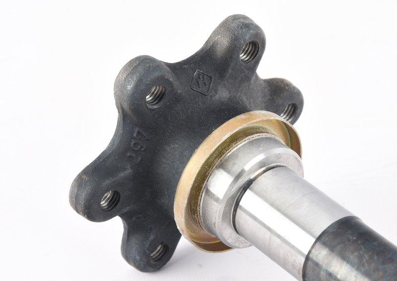 Полуось заднего моста