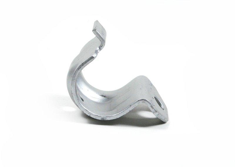 Удерживающая скоба стабилизатора