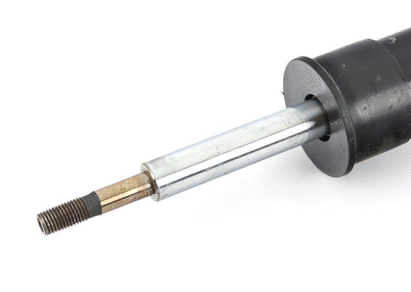 E70 амортизатор задний правый