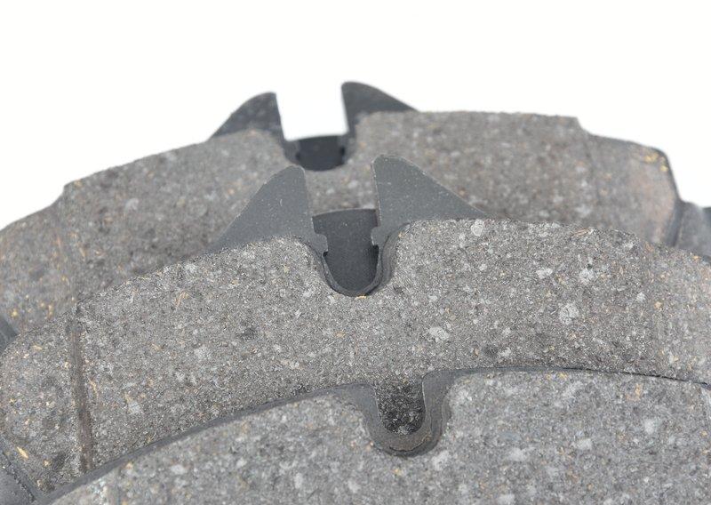 i3 колодки передние