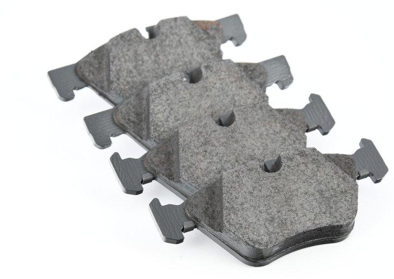 F10 комплект колодок передних