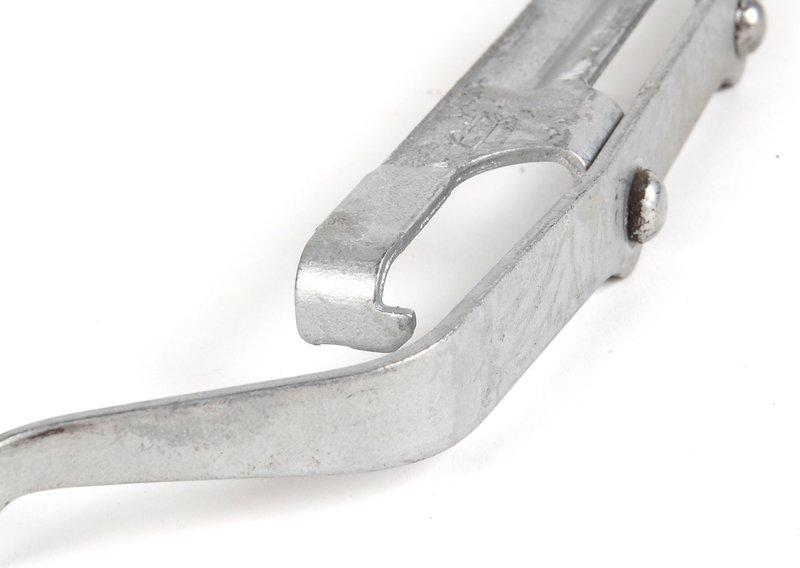 Фиксирующая пружина