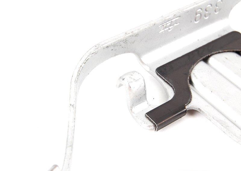 Фиксирующая пружина