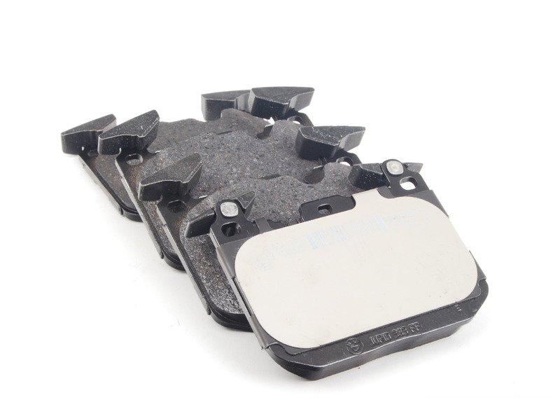 F30 колодки передние