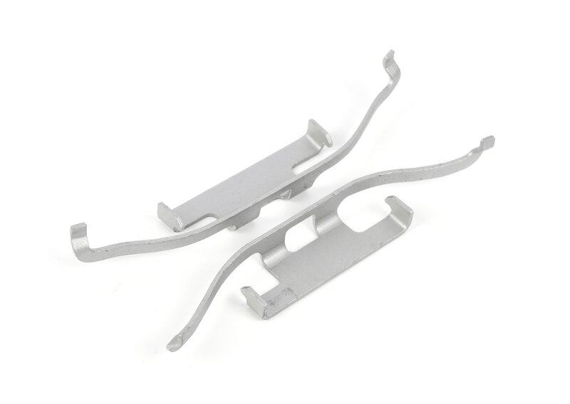 E84 комплект колодок