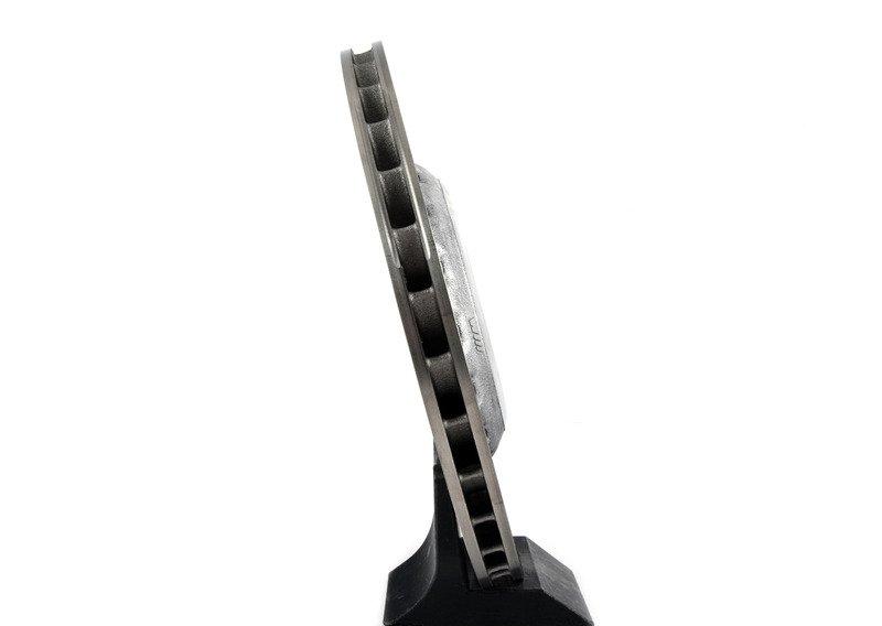 F90 тормозной диск задний левый