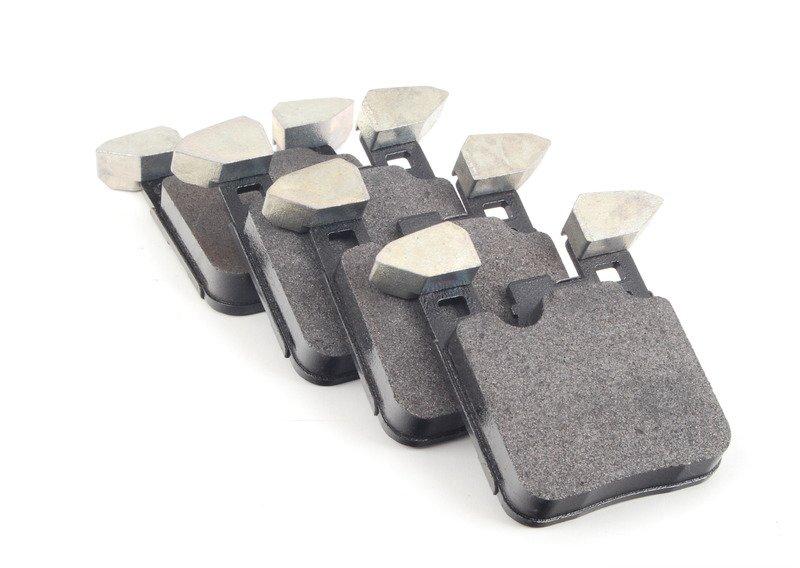 F80 колодки задние