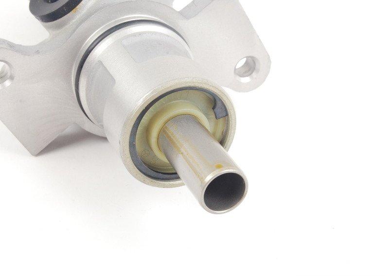 Главный тормозной цилиндр DSC