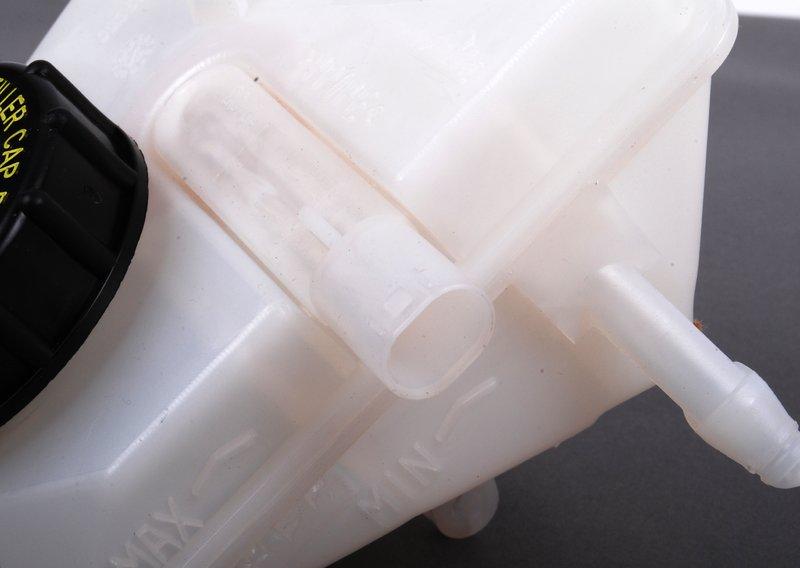 Расширительный бачок с выкл.сигн.лампы