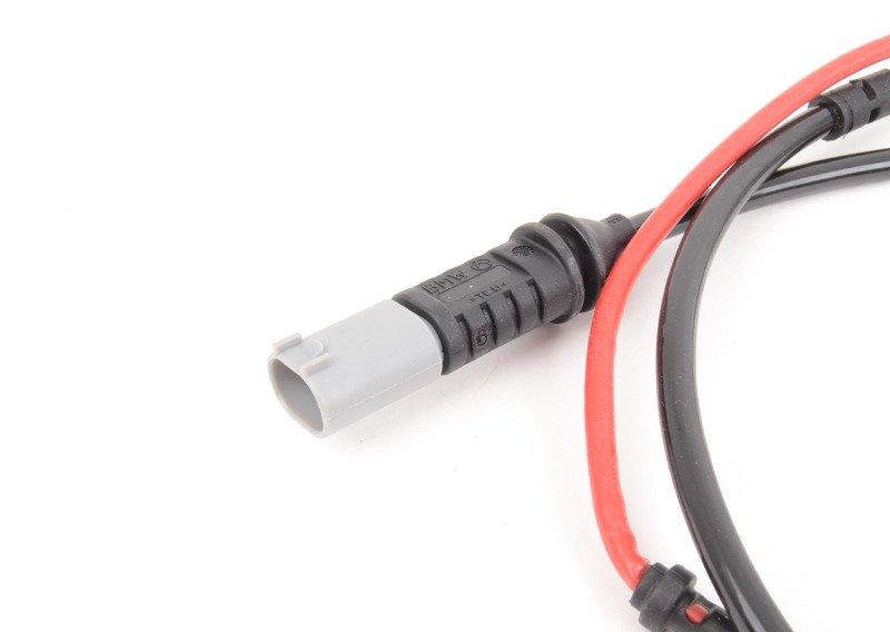 F87 датчик передний