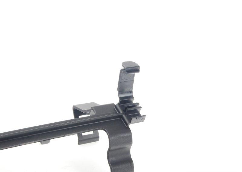 Кронштейн трубопровода ABS/BVA Зд