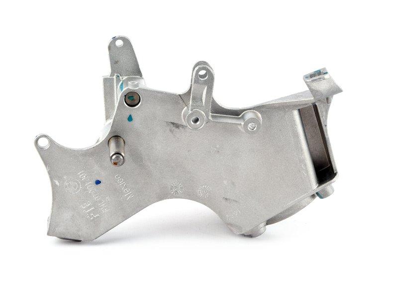 Опорный кронштейн педального механизма