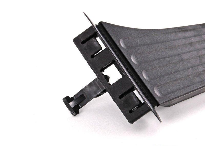 Педаль акселератора