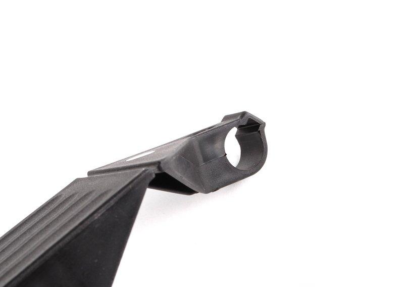 Педаль акселератора