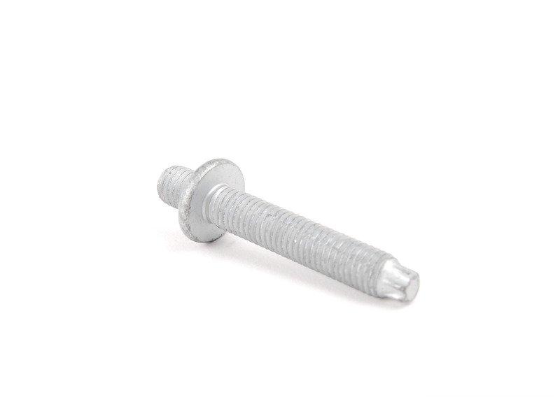 Болт крепления запасного колеса