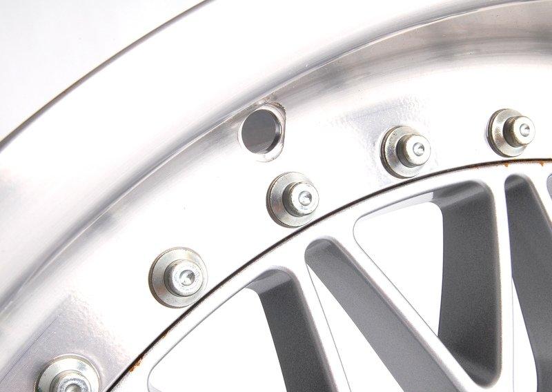 Колесный диск легкосплавный 2 част.