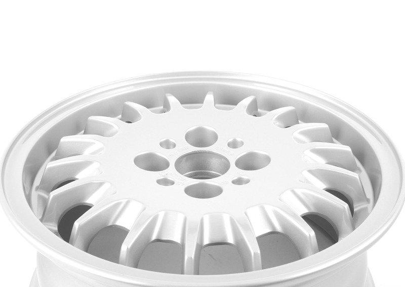 Колесный диск легкосплавный окрашенный