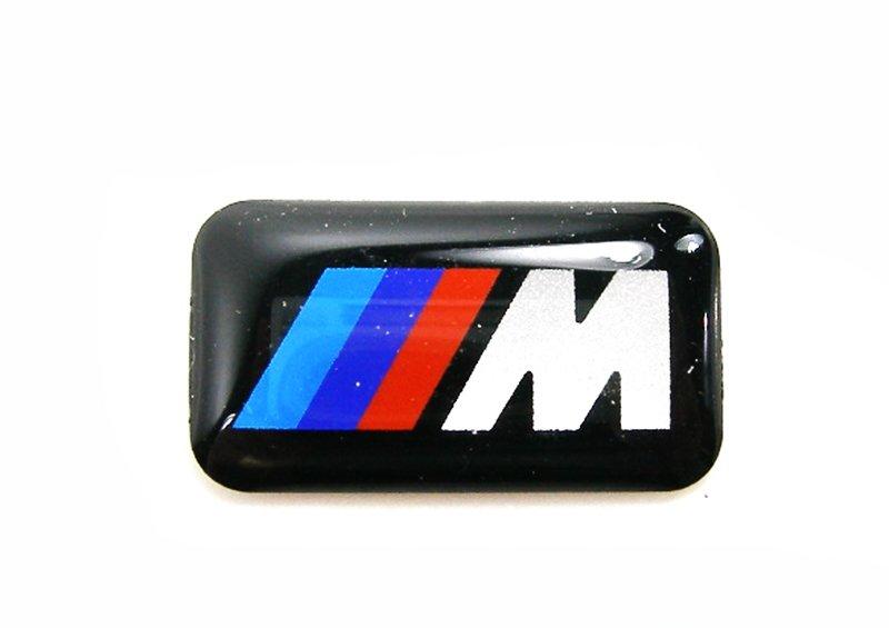 Эмблема M на колесный диск